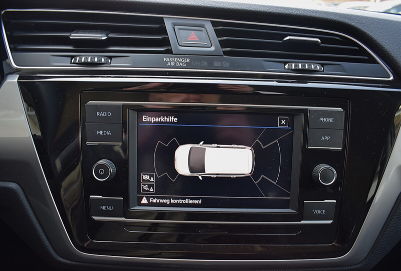 Volkswagen Touran TDI DSG — photo 15