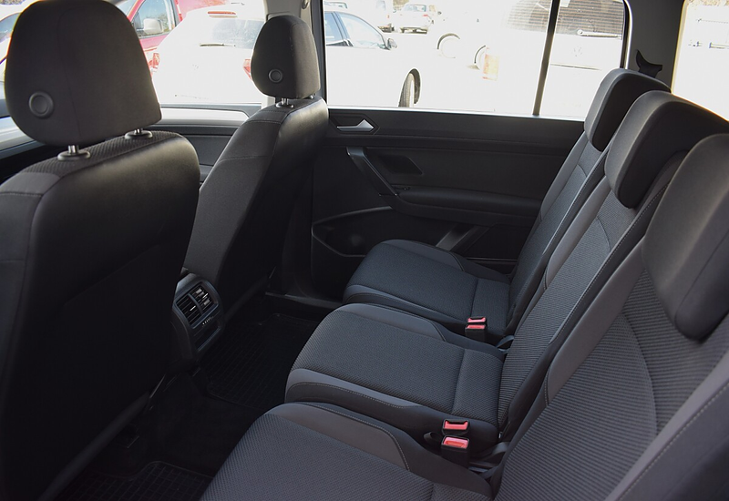 Volkswagen Touran TDI DSG — photo 10