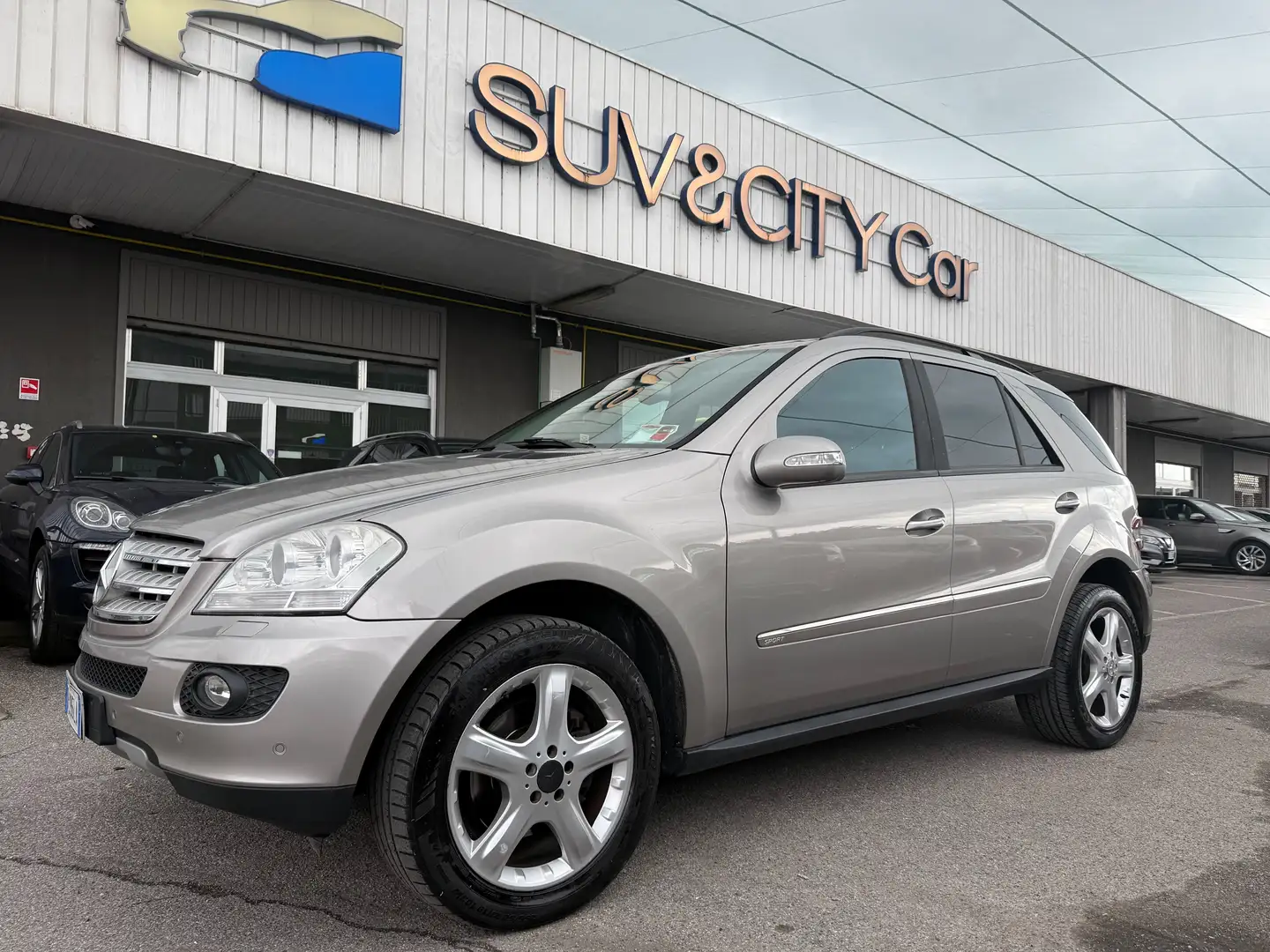 Mercedes-Benz ML 320 ML 320 cdi Sport auto Grigio - 1