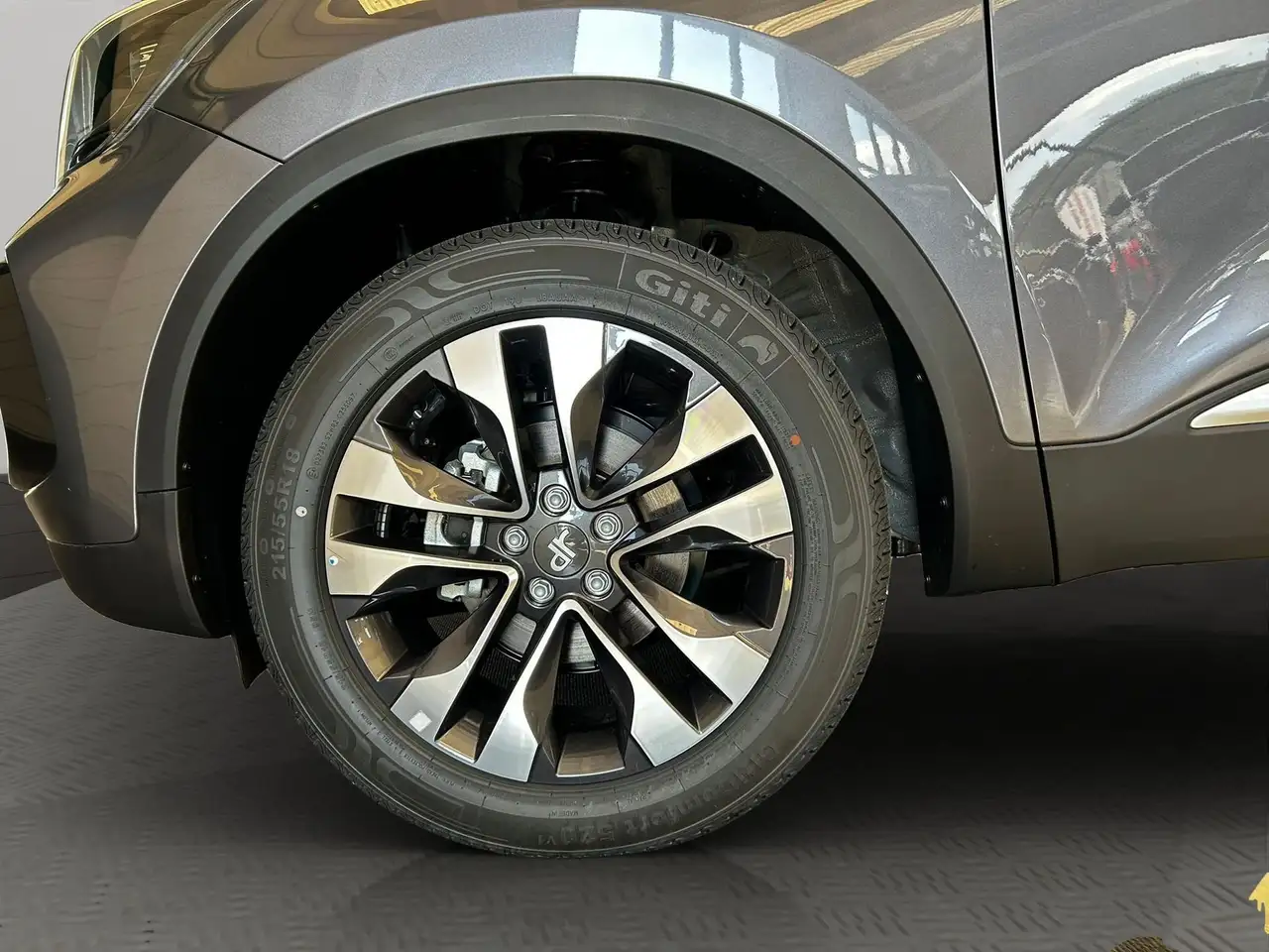 DR Automobiles DR5.0 2025