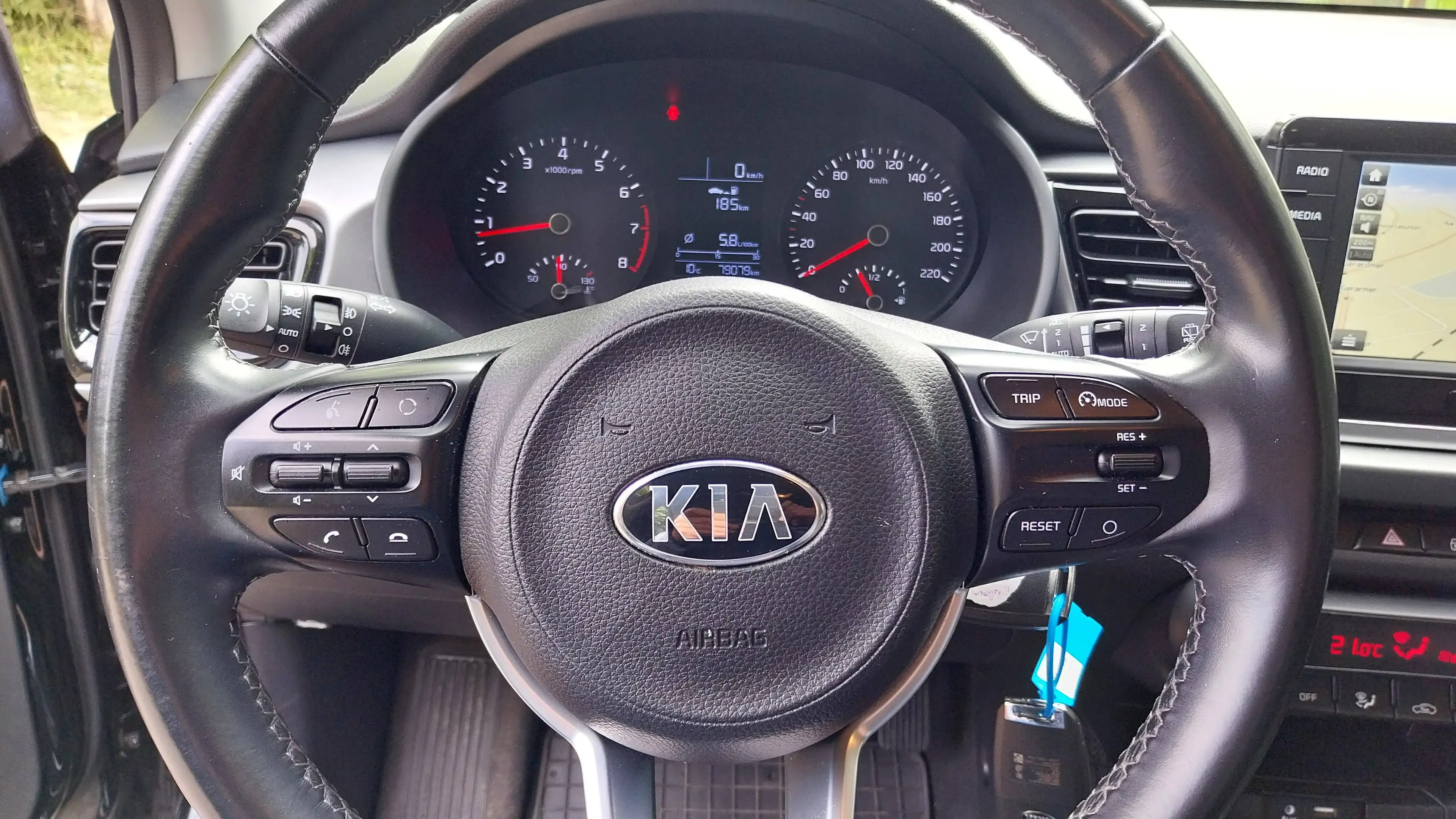 Kia Rio Rio 1.2i /85cv/1er prop./ carnet complet/ bon état — photo 15