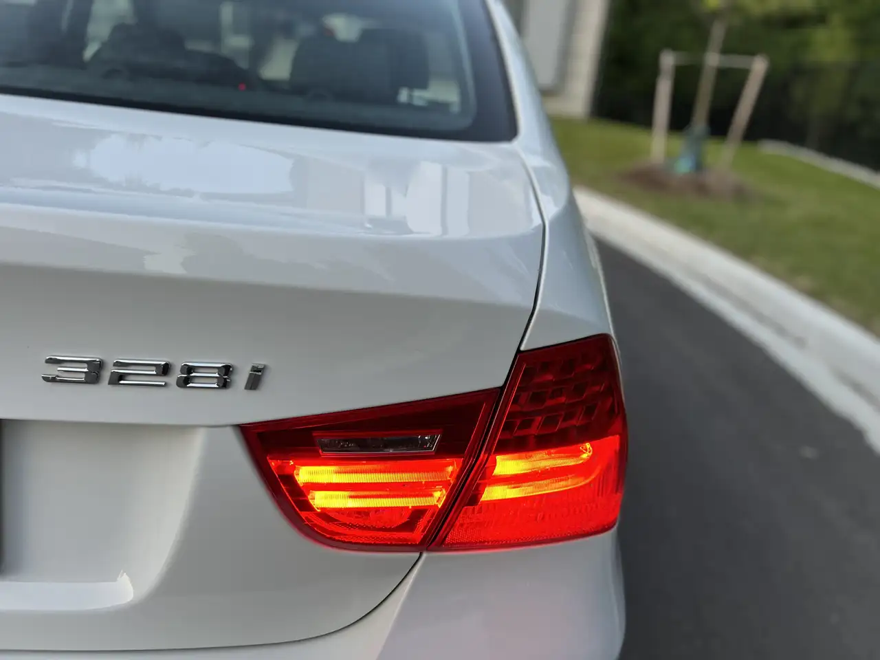 BMW 3 Series снимка BMW 3 Series