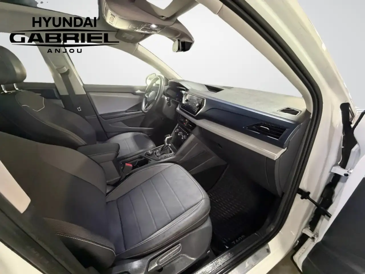 Volkswagen Taos снимка Volkswagen Taos