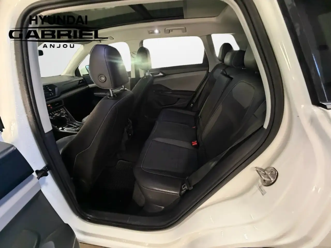 Volkswagen Taos снимка Volkswagen Taos