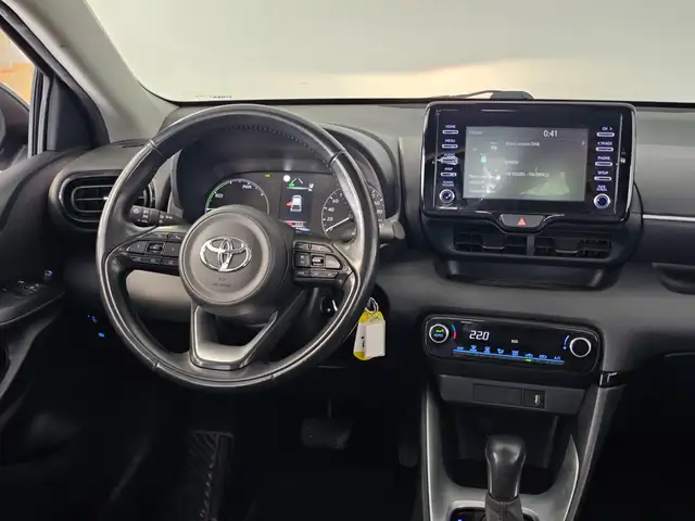 Toyota Yaris view 10