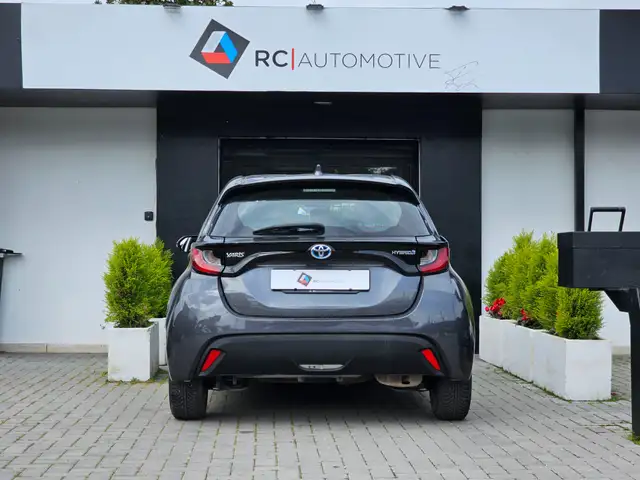 Toyota Yaris view 6