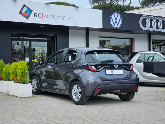 Toyota Yaris view 5