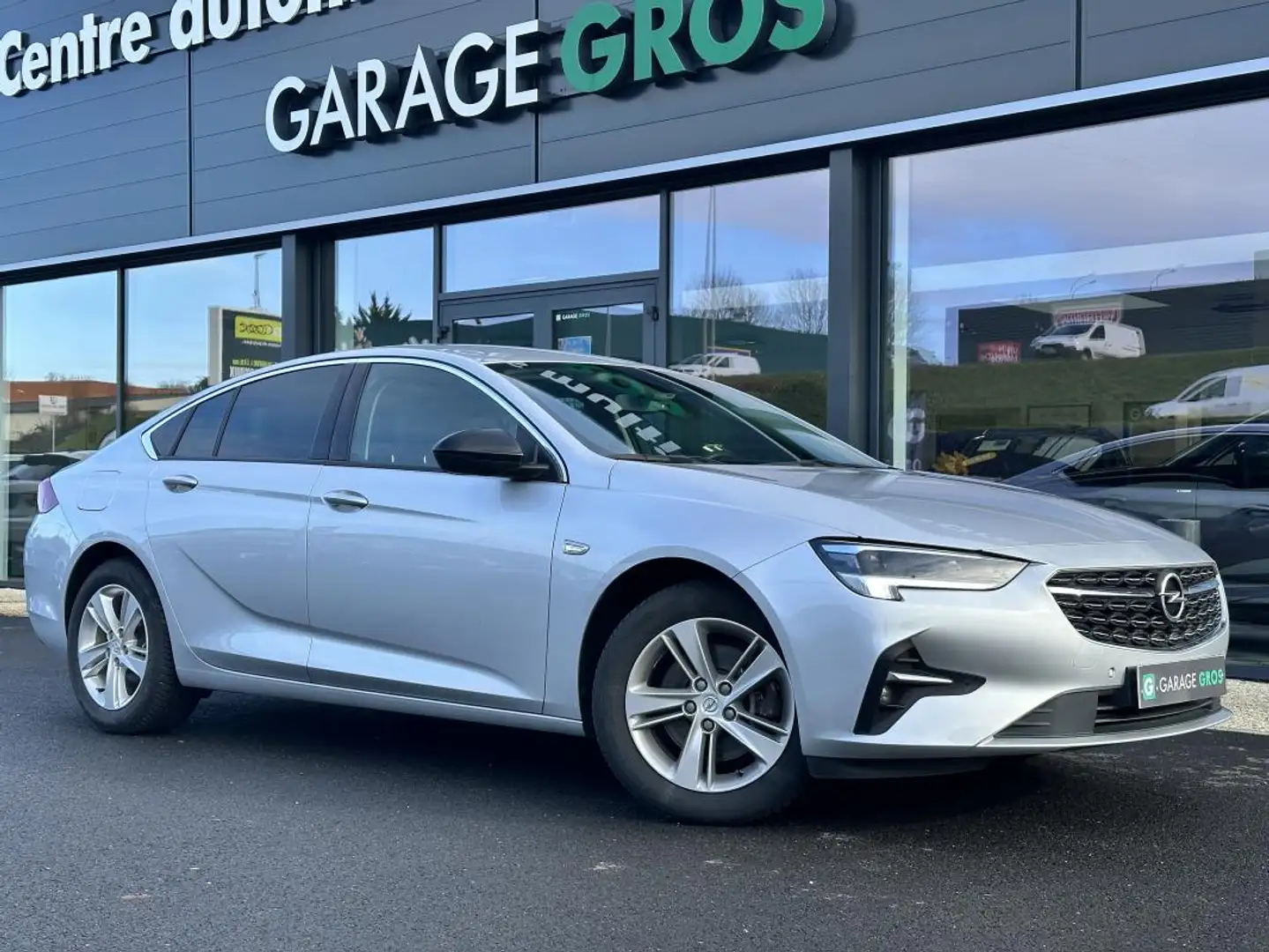 Opel Insignia GRAND SPORT 2.0 Diesel 174 ch Elegance Business- 5 - 1