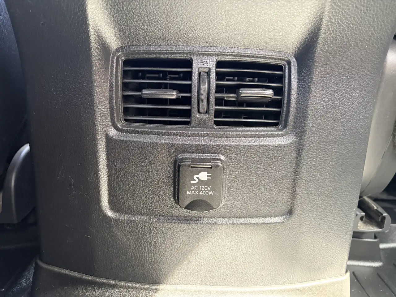 Nissan Titan снимка Nissan Titan