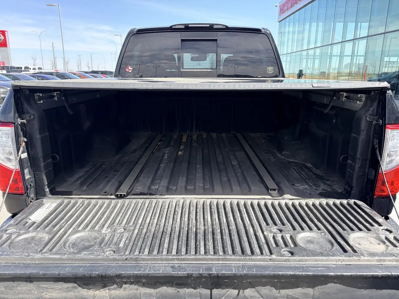 Nissan Titan снимка Nissan Titan