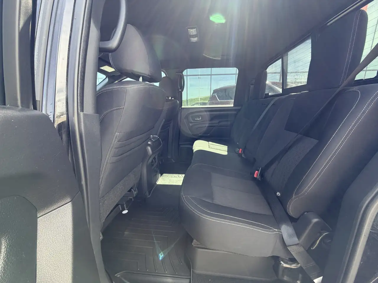 Nissan Titan снимка Nissan Titan