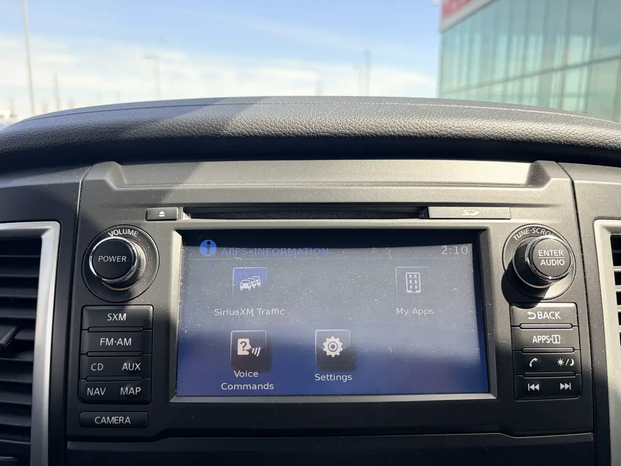 Nissan Titan снимка Nissan Titan