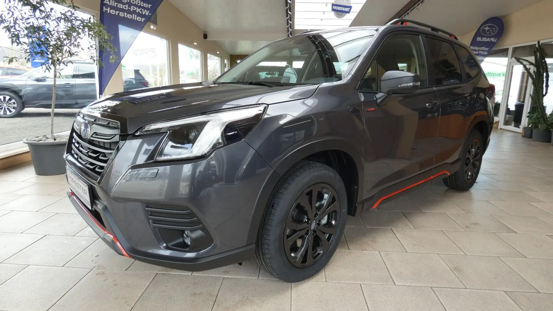 Subaru Forester 2.0ie EDIT. EXCLUSIVE CROSS Grau - 1