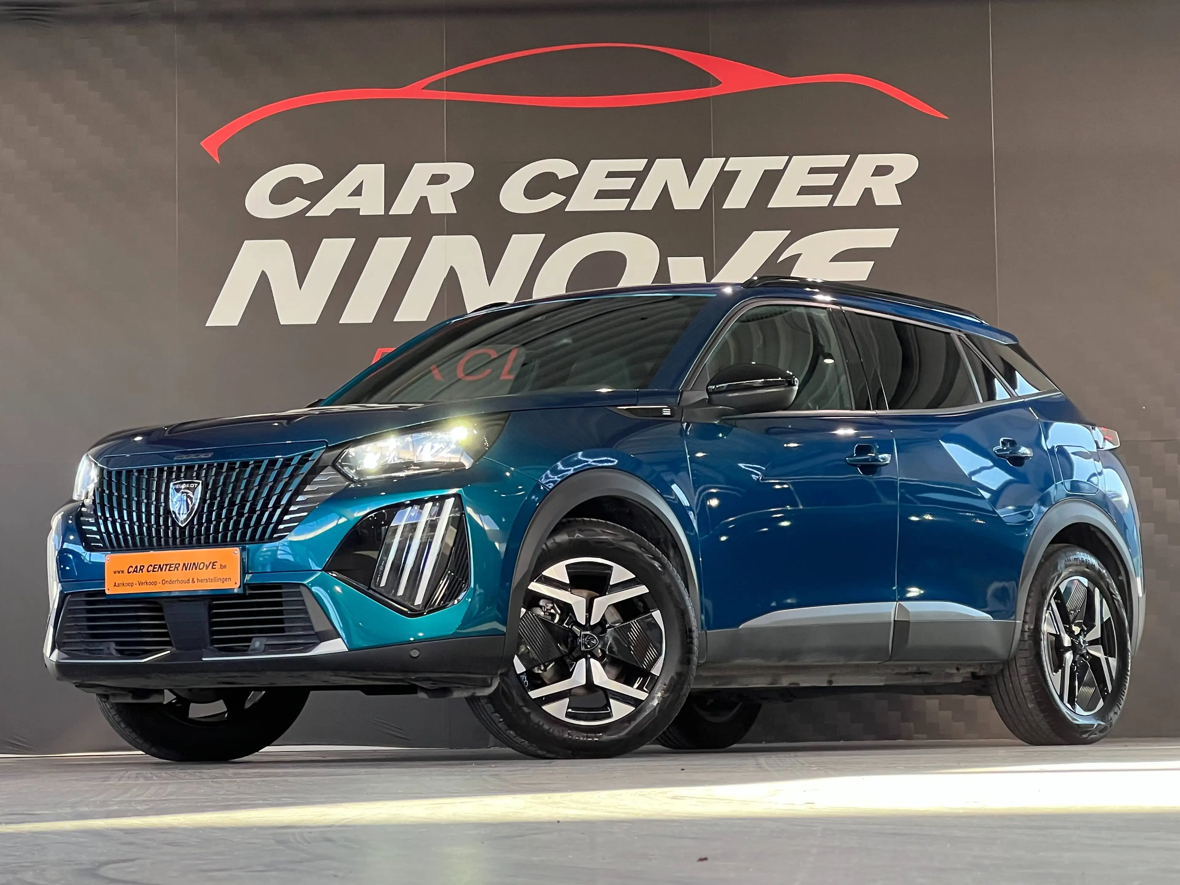 Peugeot e-2008 54 kWh Allure / Obsession Blue / Apple & Android Auto — photo 2