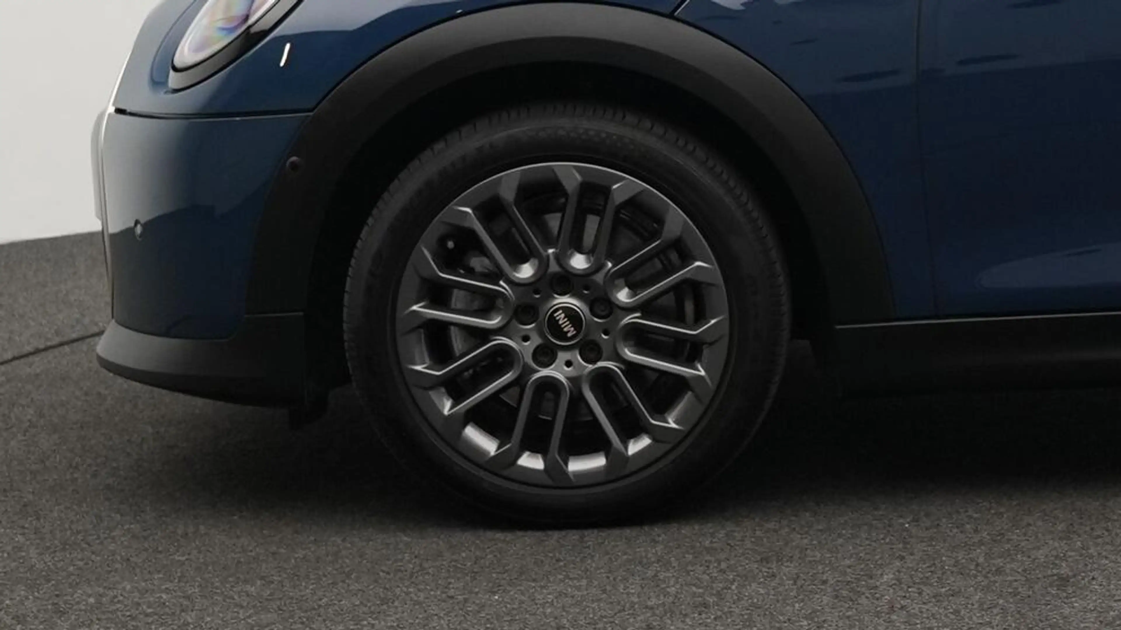 MINI Cooper C Favoured Trim — photo 12