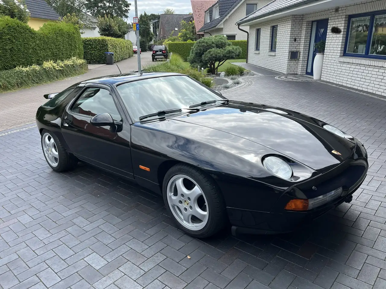 Porsche 928 GTS, foto 1