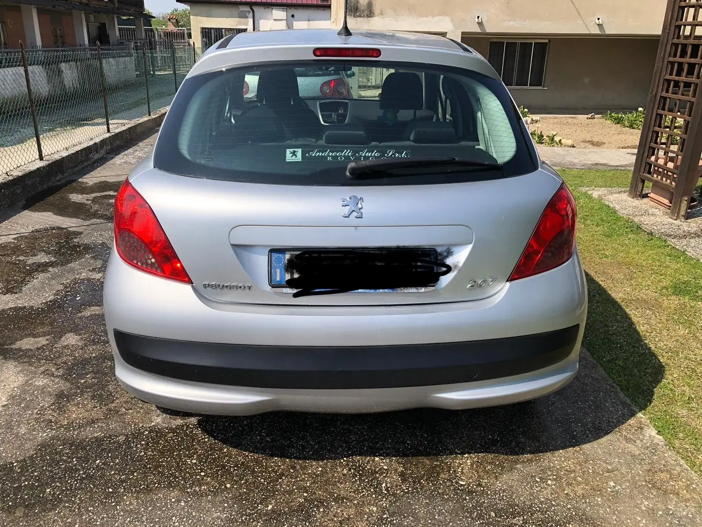 Peugeot 207 XT 1.4  16v Argent - 1