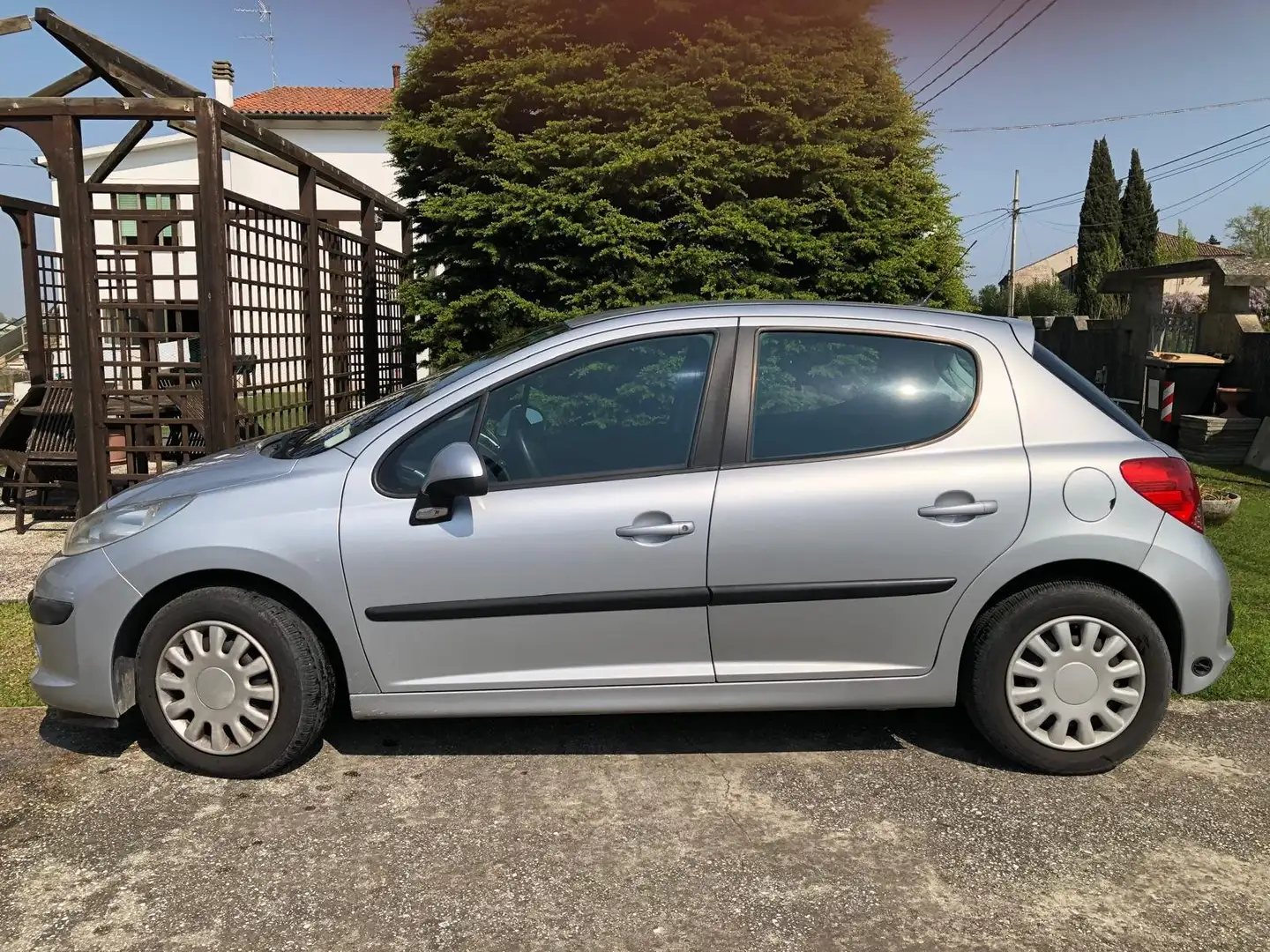 Peugeot 207 XT 1.4  16v Argent - 2