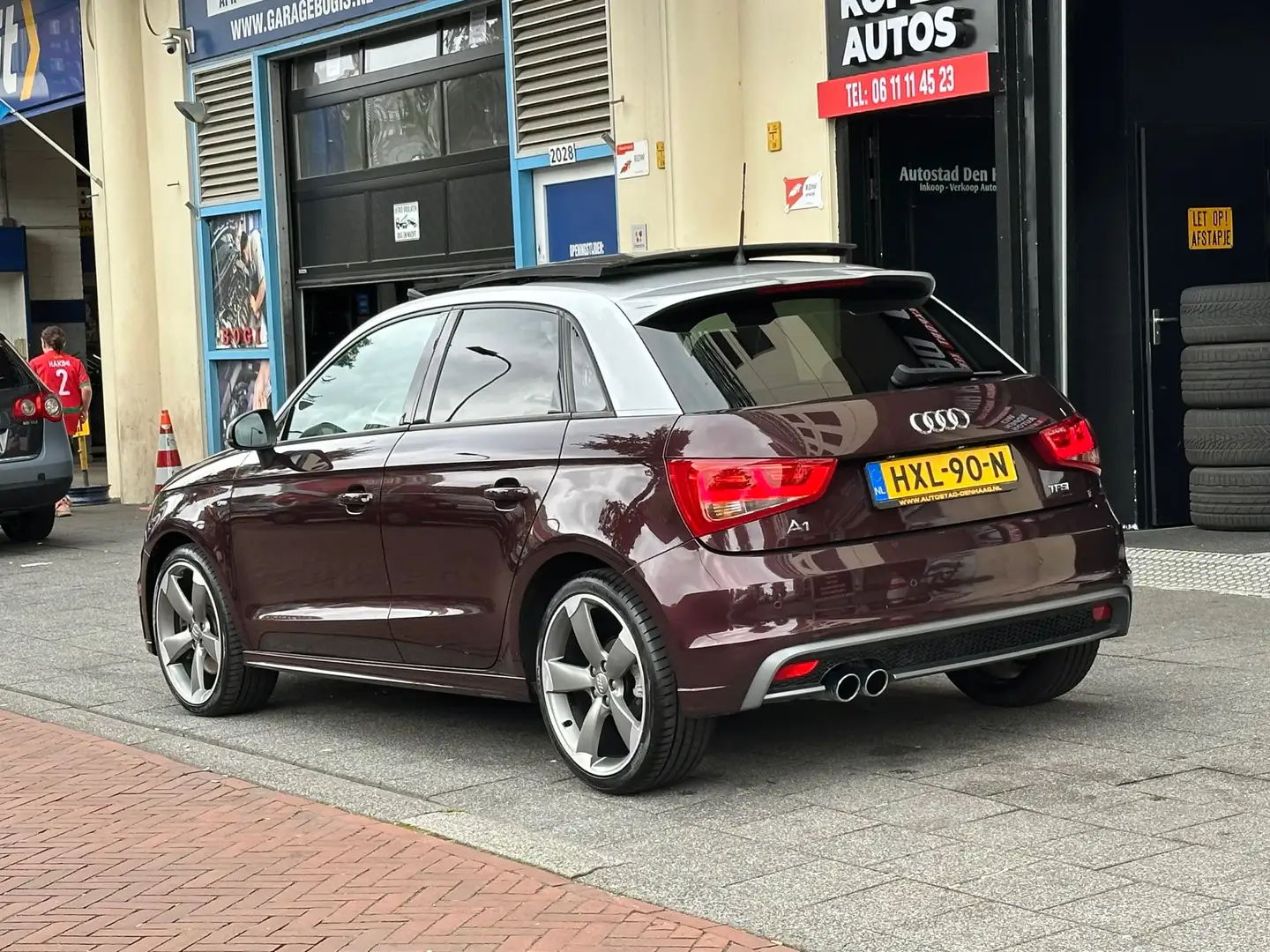 Audi A1 Sportback 1.4 TFSI S-Line Automaat Leer Navi Pano Lilla - 2