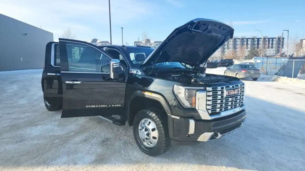 GMC Sierra 3500HD снимка GMC Sierra 3500HD