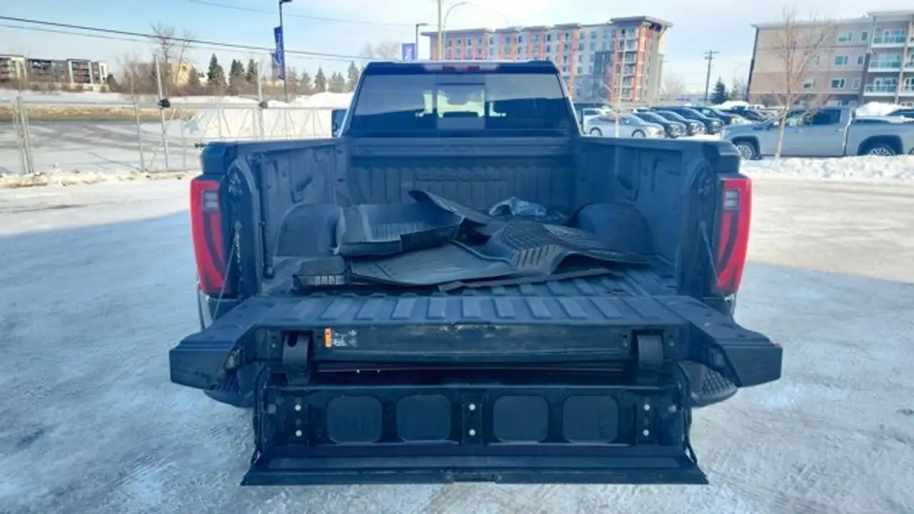 GMC Sierra 3500HD снимка GMC Sierra 3500HD