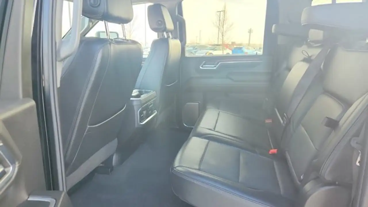 GMC Sierra 3500HD снимка GMC Sierra 3500HD