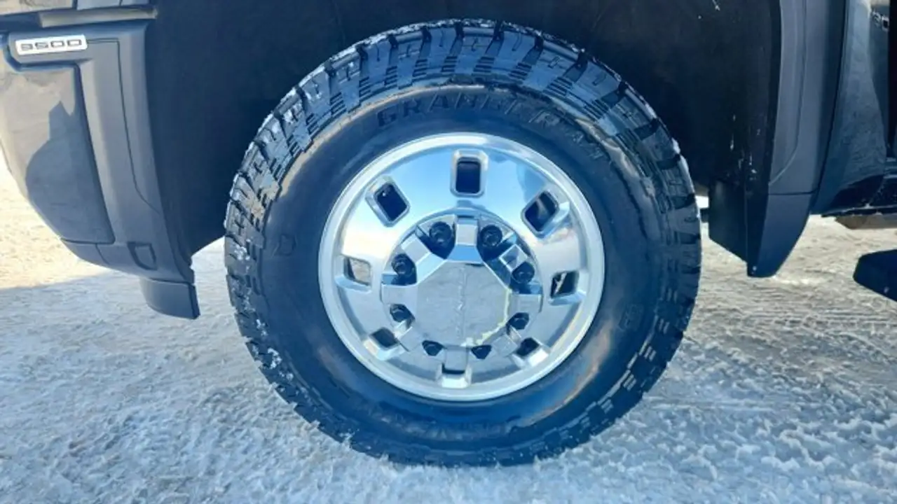 GMC Sierra 3500HD снимка GMC Sierra 3500HD