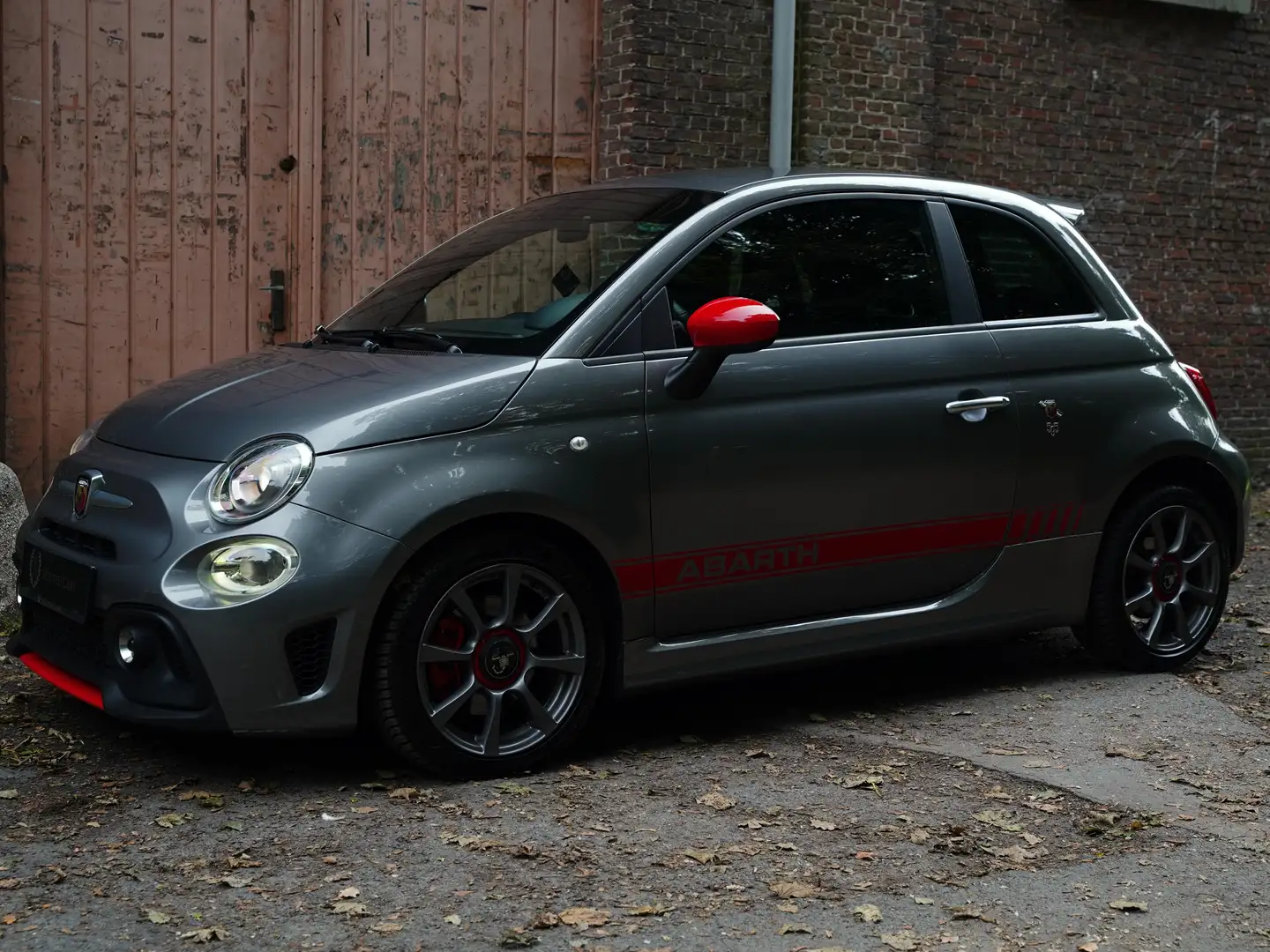 Abarth 595 1.4 T*GARANTIE*CAPTEURS DE RECUL*CARNET COMPLET Gris - 1