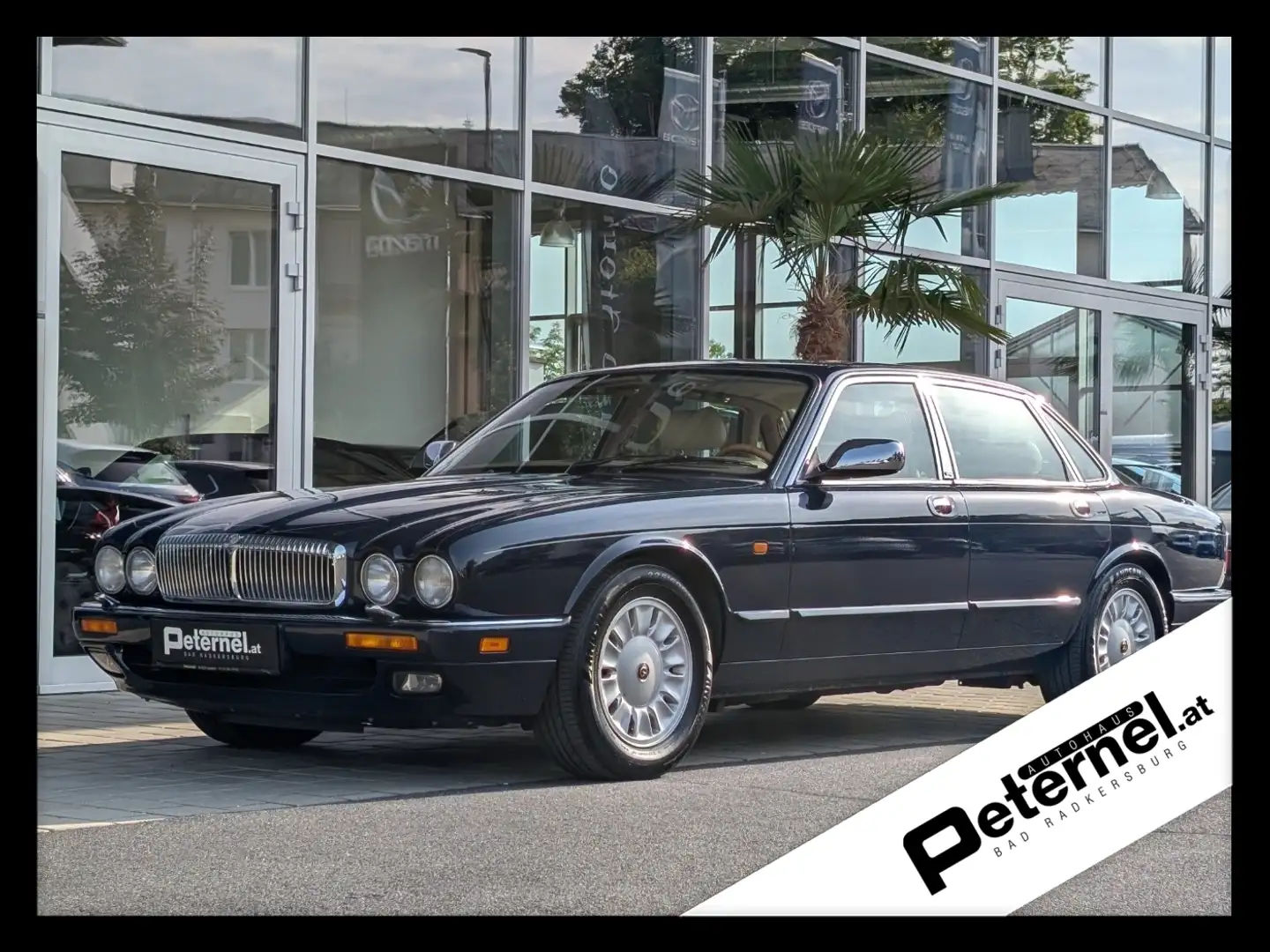 Jaguar Daimler Six 4.0 AT X300 Azul - 1