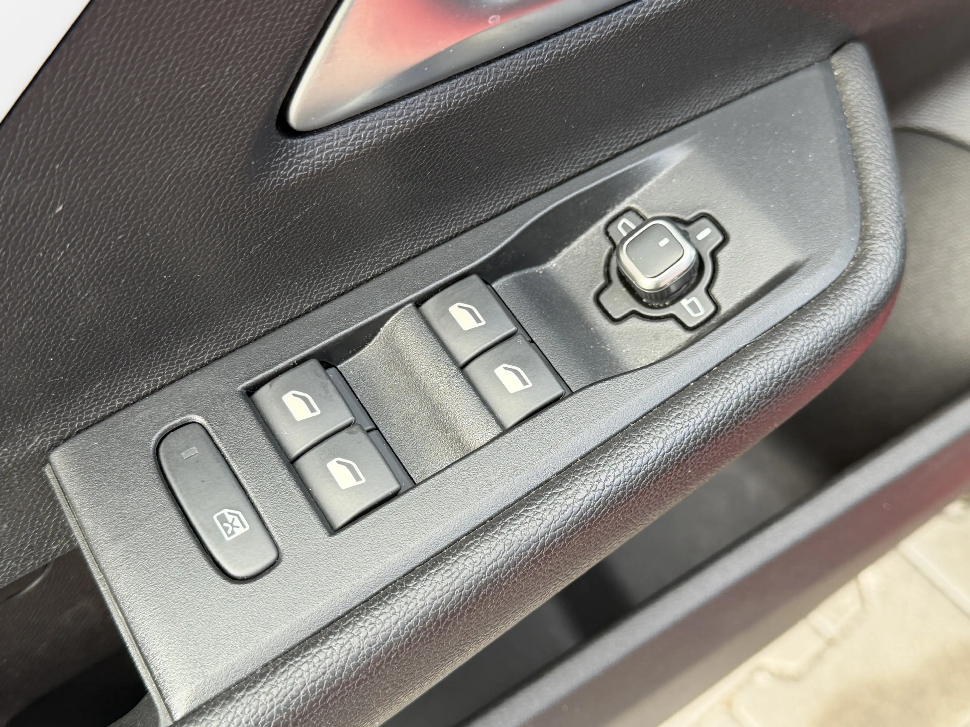 Opel Astra Sports Tourer BWJ 2023 | 1.6 Hybrid Bus Edition AU — photo 17