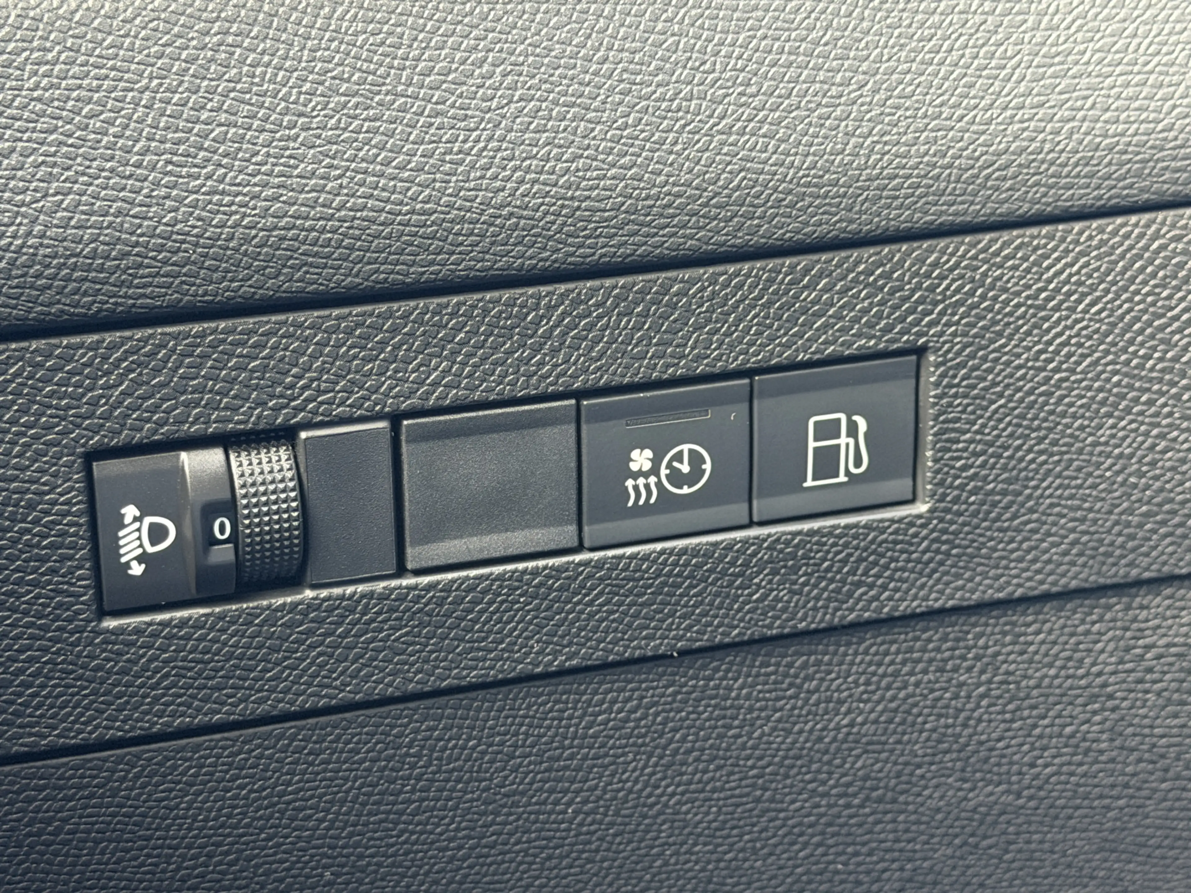 Opel Astra Sports Tourer BWJ 2023 | 1.6 Hybrid Bus Edition AU — photo 25