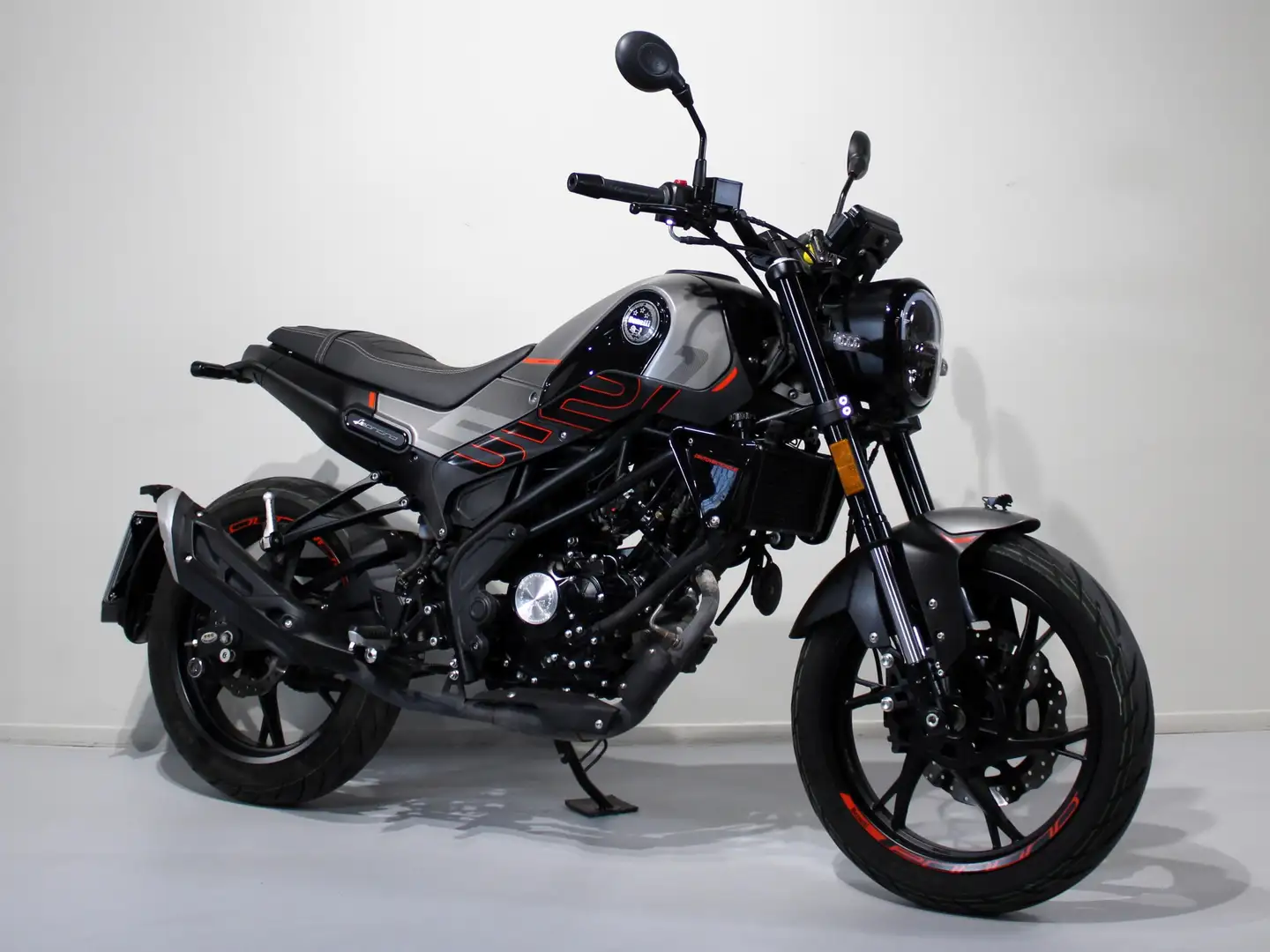 Benelli Leoncino 125 - 2