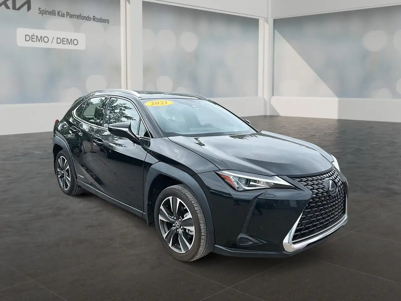 Lexus UX снимка Lexus UX