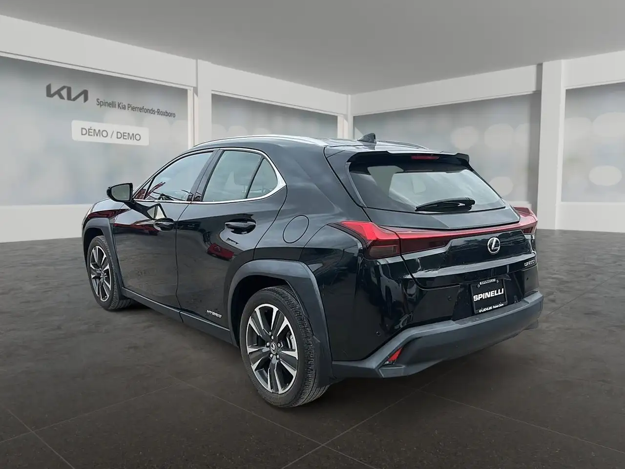 Lexus UX снимка Lexus UX