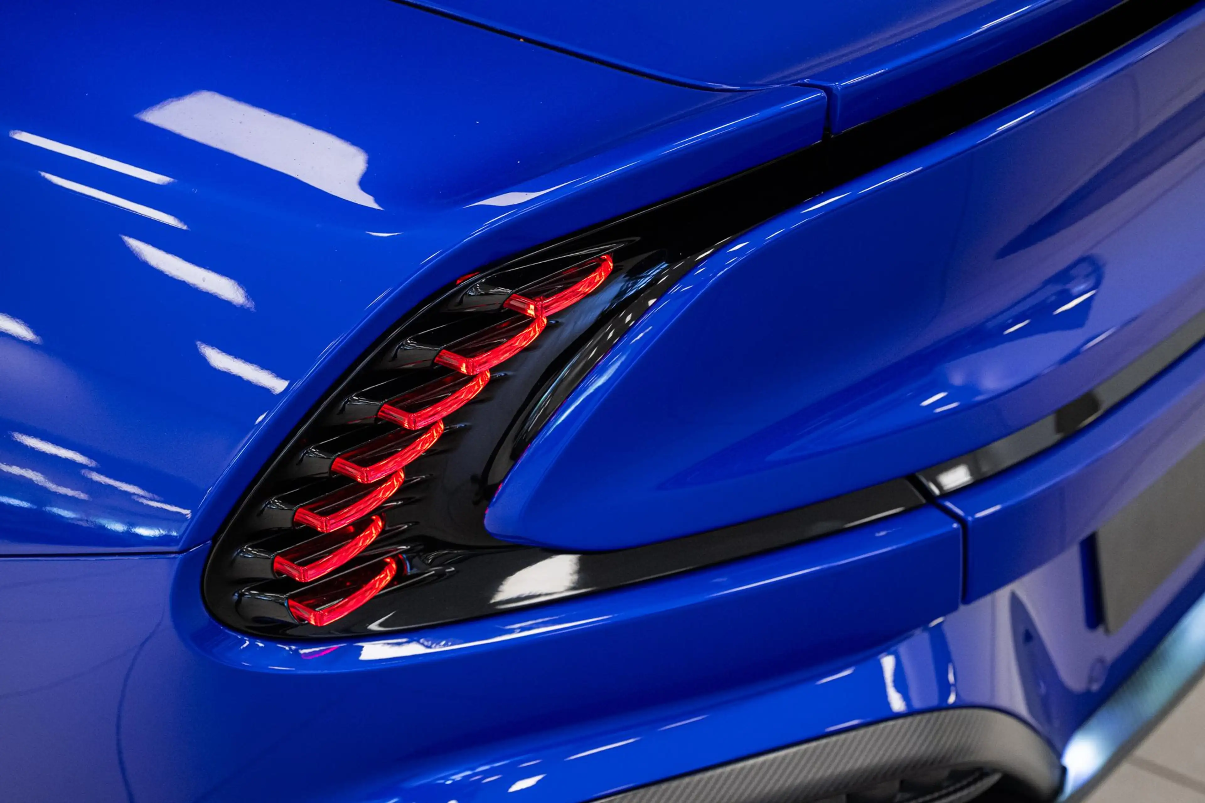 Aston Martin Vanquish Volante Incl. BPM — photo 7