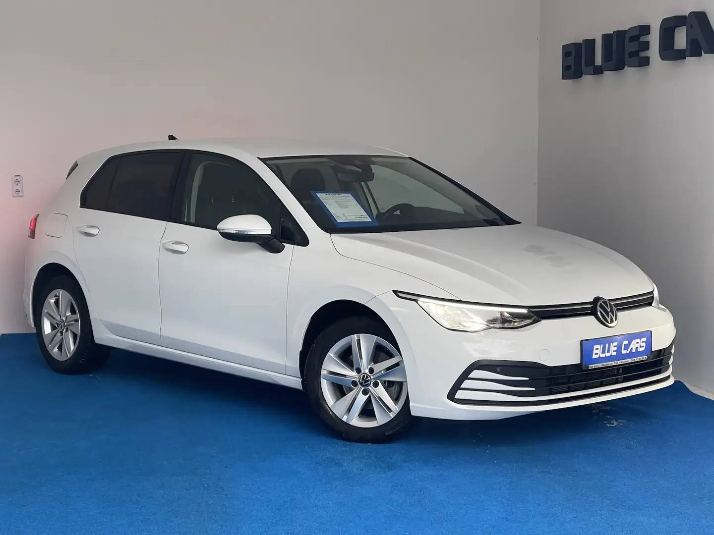 Volkswagen Golf VIII 2,0 DSG/Life/NAV/LED/ACC/AppleCarPlay Weiß - 1