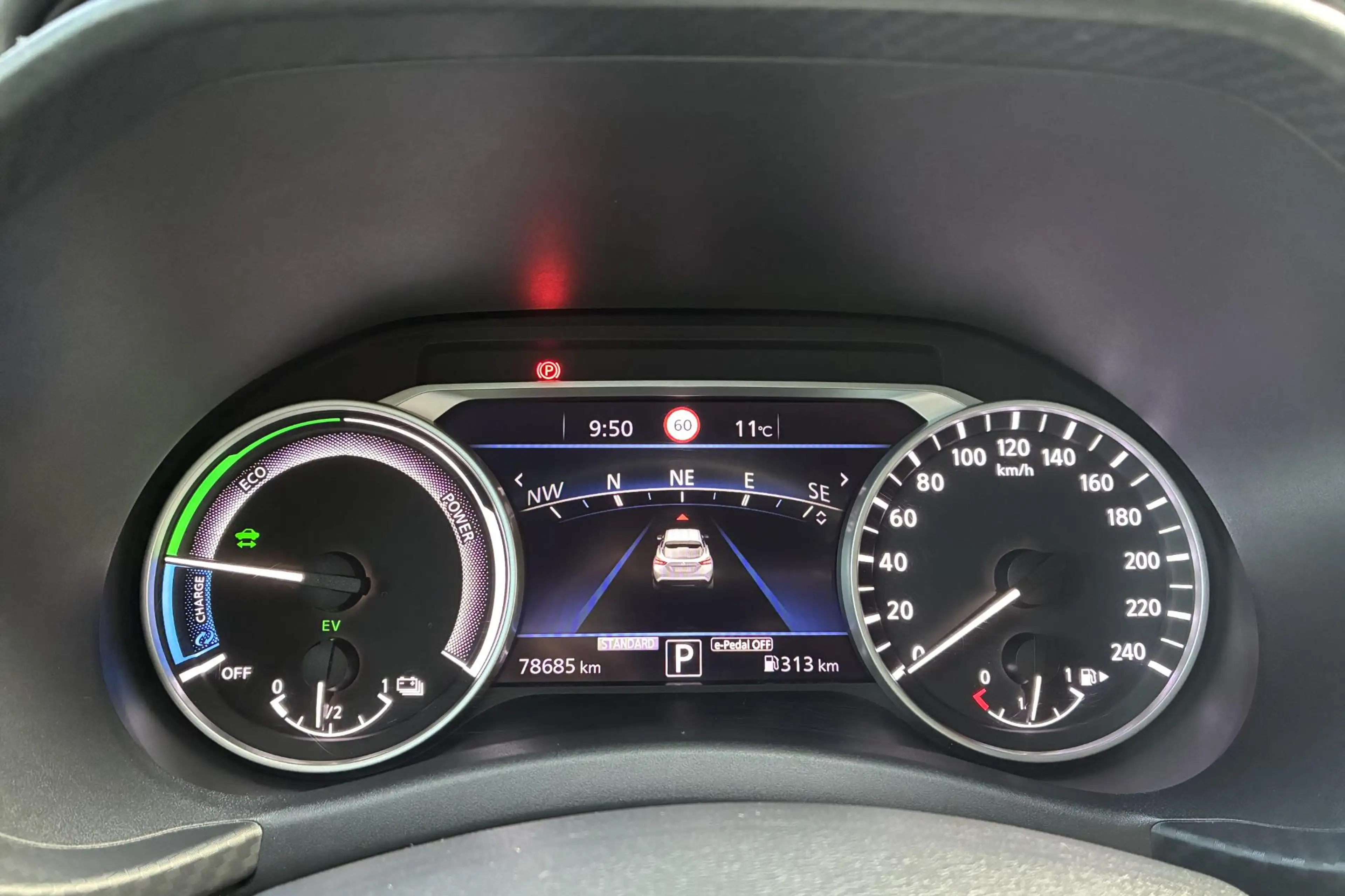 Nissan Juke 1.6 Hybrid Premiere Edition — photo 15