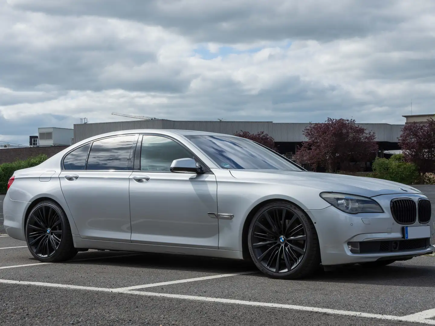 BMW 730 730d / Voll / gepflegt / 21 Zoll Stříbrná - 1