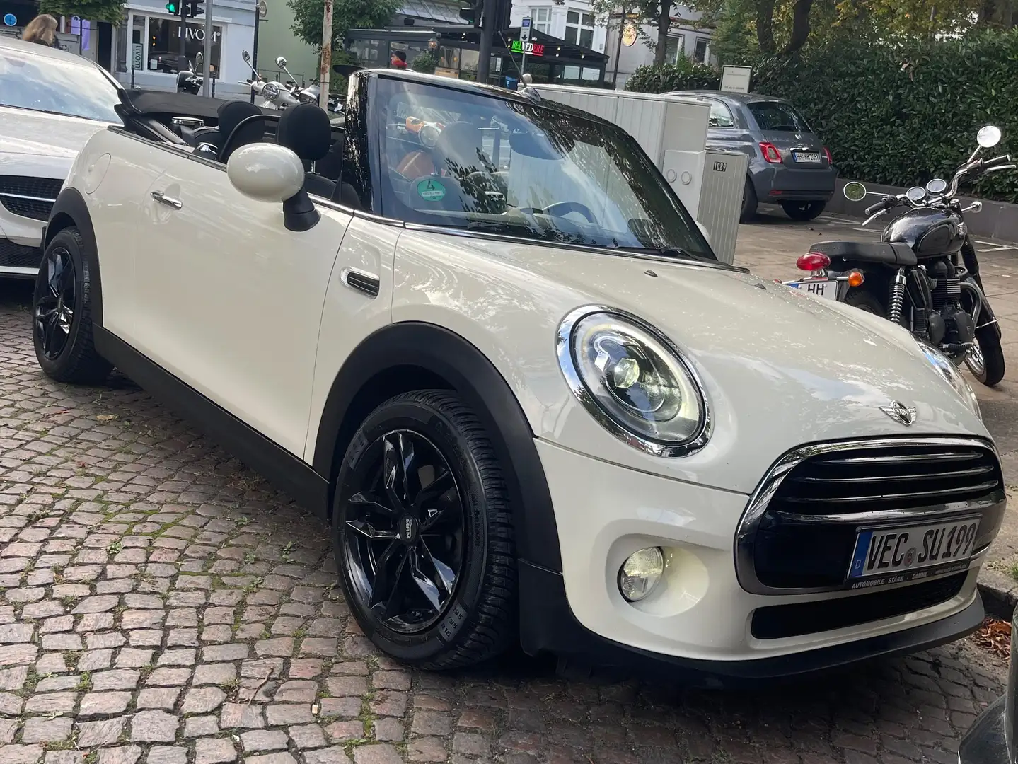 MINI Cooper D Cabrio Mini Cooper D Cabrio Beige - 1