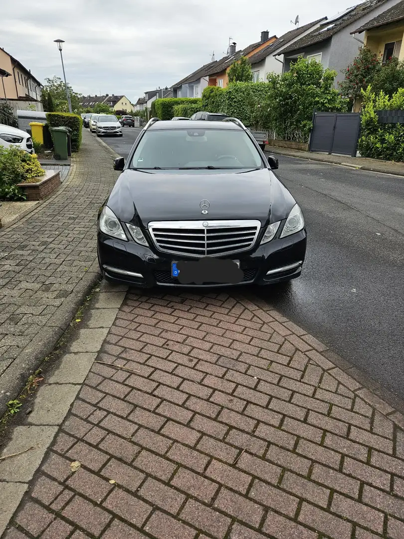 Mercedes-Benz E 220 T CDI DPF BlueEFFICIENCY Automatik Avantgarde - 2