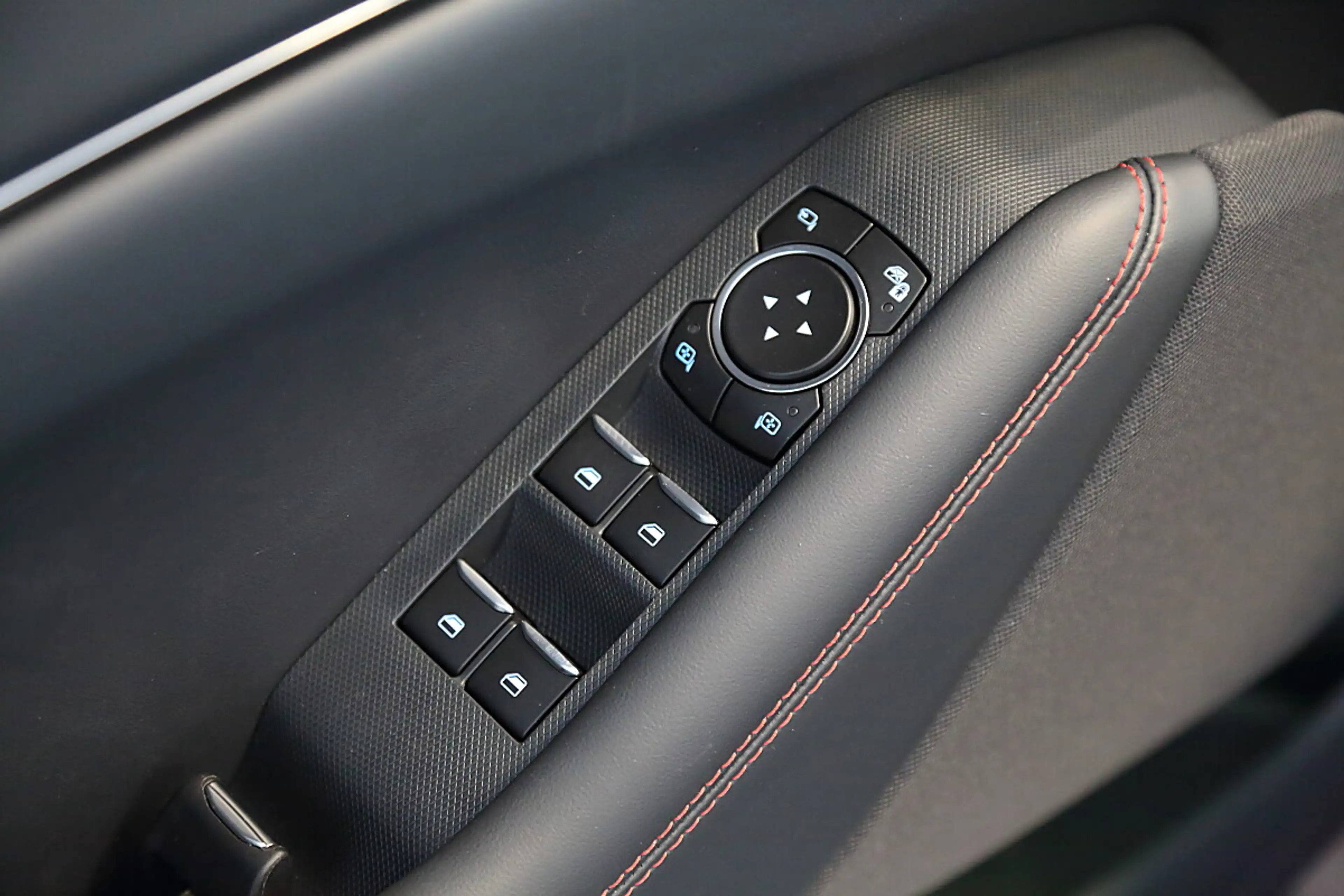 Ford Mustang Mach-E Mustang MACH-E — photo 12