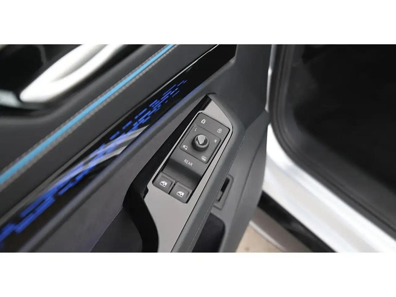 Volkswagen ID.7 Pro 77kWh Aut MATRIX 360-CAM HEAD-UP RADAR, миниатюра 23