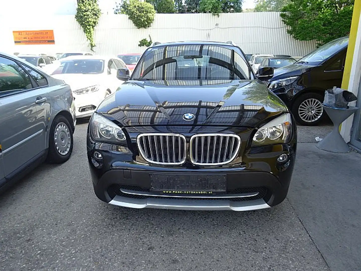 BMW X1 xDrive28i Österreich-Paket Zwart - 1