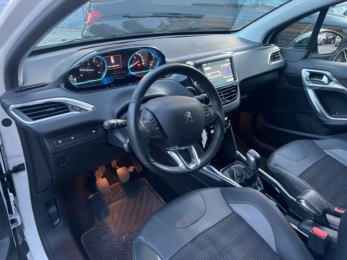 Peugeot 2008 2008 1.6 e-hdi 8v Allure NAVI+CLIMA AUTO+PACK LUCI Weiß - 2