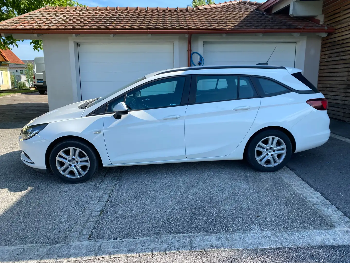 Opel Astra Astra ST 1,0 Turbo ecoflex Direct Inj. Cool - 2