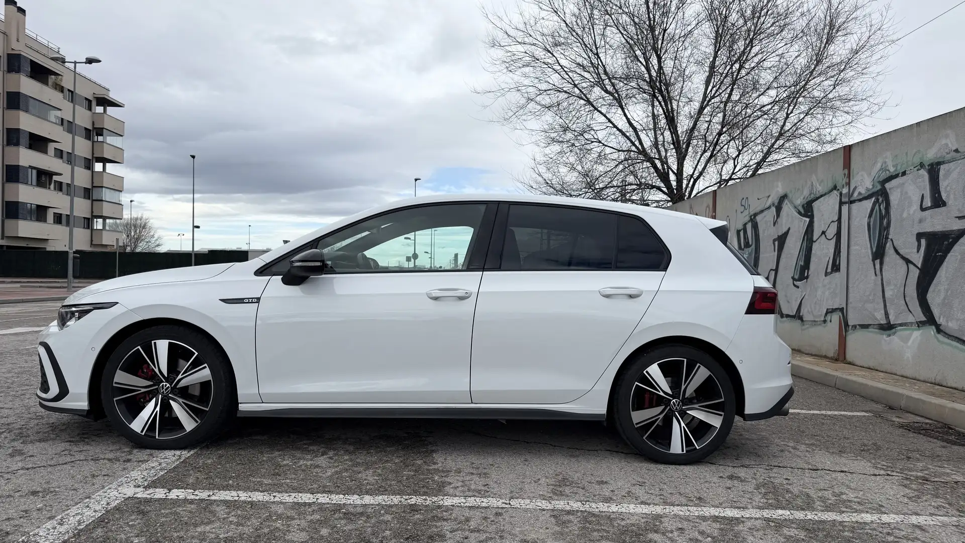 Volkswagen Golf GTD 2.0TDI DSG7 200cv Blanco - 2