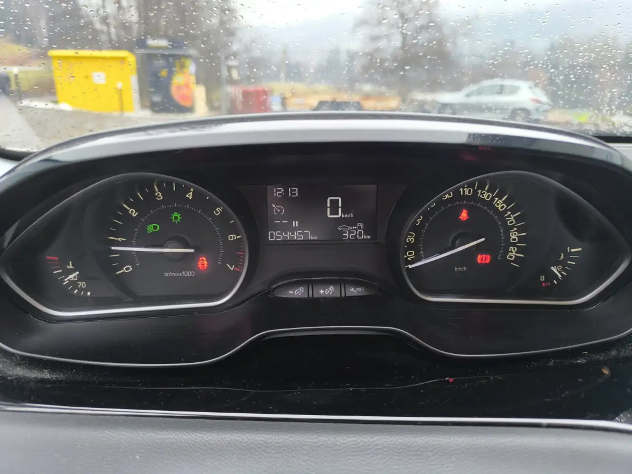 Peugeot 208 208 — photo 18