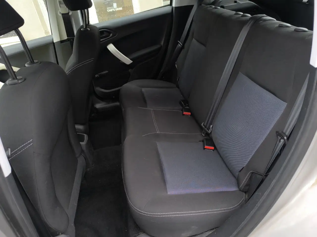 Peugeot 208 208 — photo 25