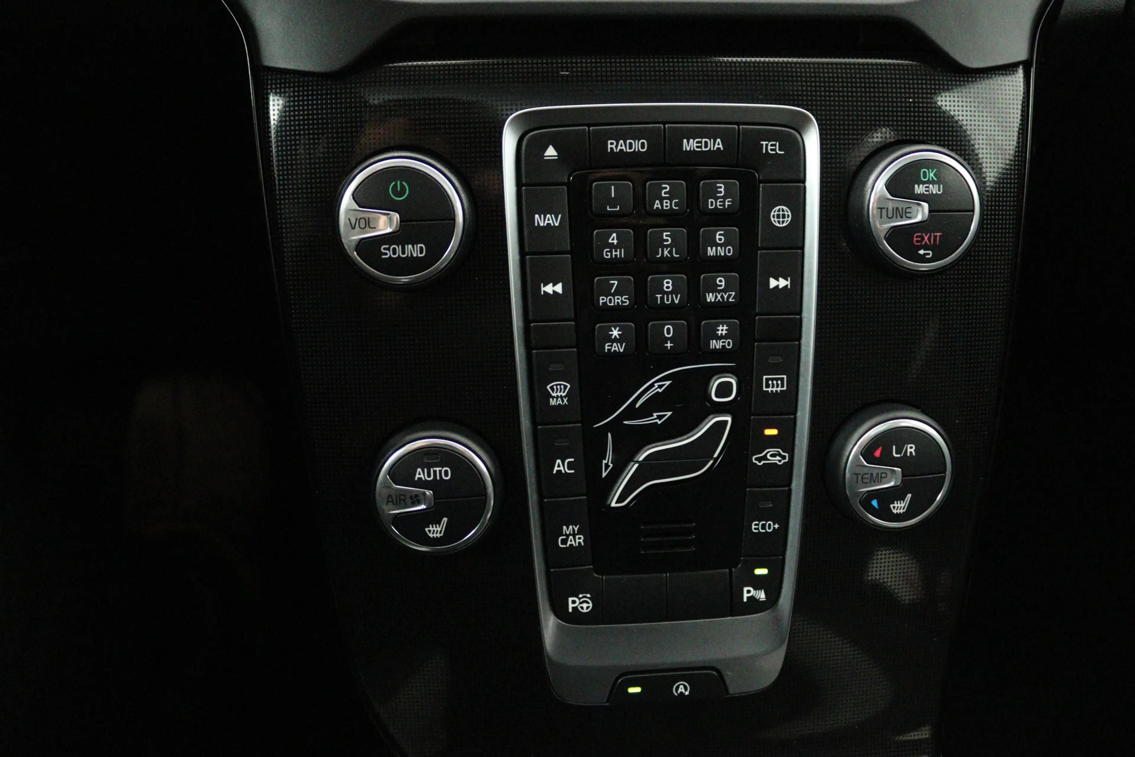 Volvo V40 Cross Country 1.5 T3 Dynamic Edition (PANORAMADAK, STOELVERWARMI — photo 18