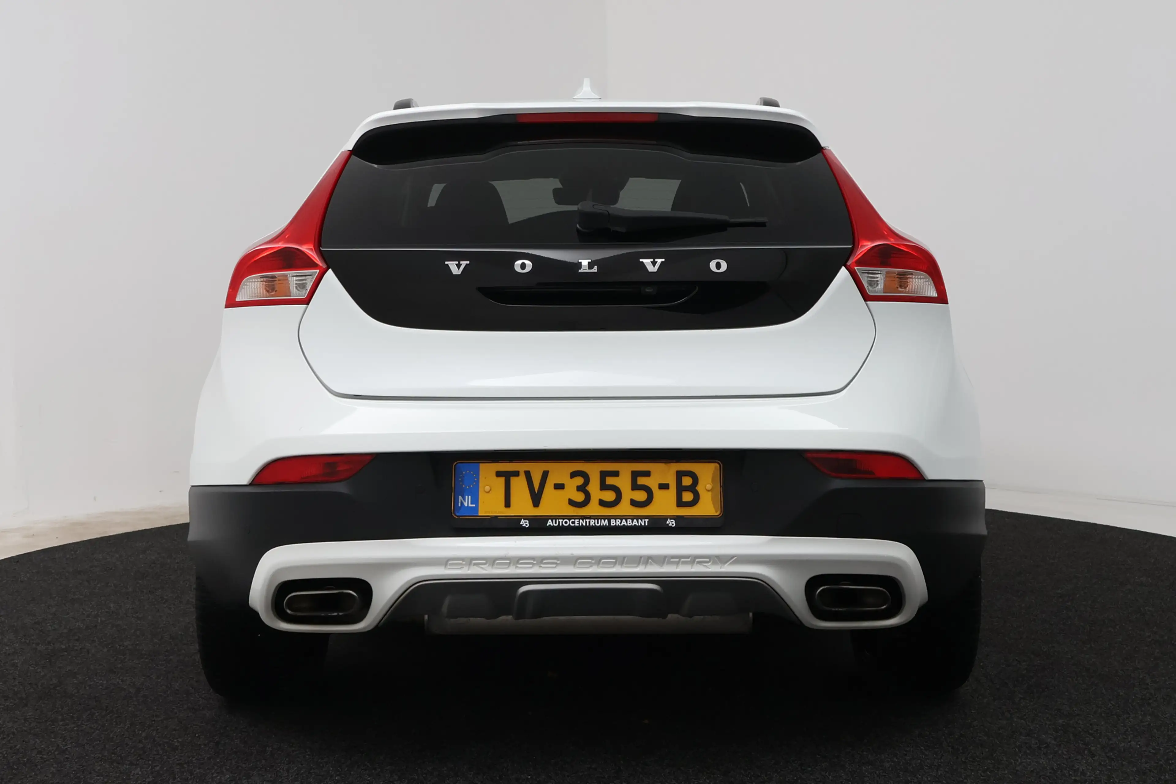 Volvo V40 Cross Country 1.5 T3 Dynamic Edition (PANORAMADAK, STOELVERWARMI — photo 10